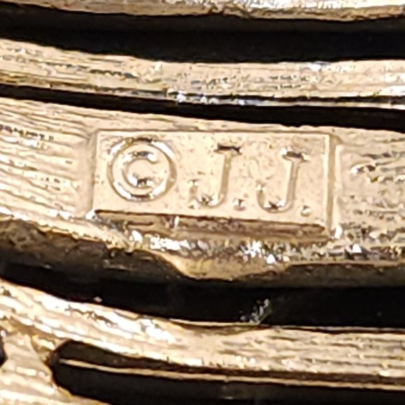 Elegant Signed JJ (Jonette Jewelry) Openwork Flowing Silver Leaf Sleek Brooch - Picture 3 of 5